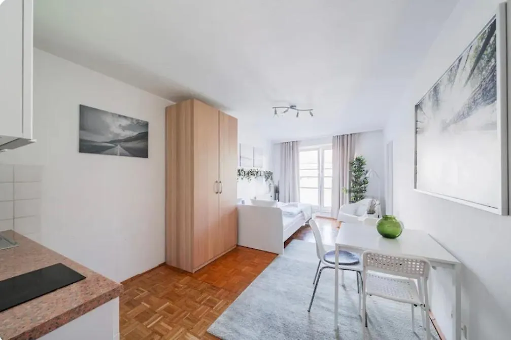 Belvedere Urban Loft Вена 0*,